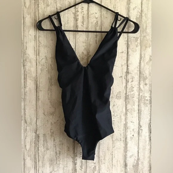 Deep V-neck Tori Praver Bathing Suit - Picture 1 of 6